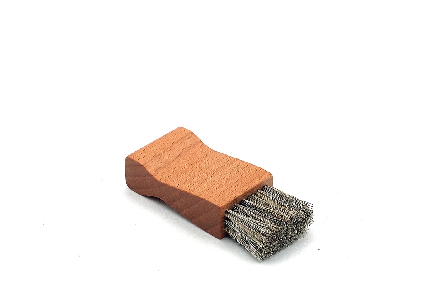 BROSSE APPLICATEUR DE CIRAGE