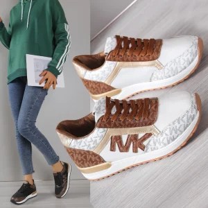 Chaussures de course en plein air pour femmes respirantes - Stock
